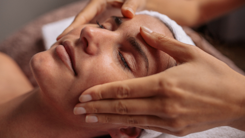 you can benefit from a facial massage